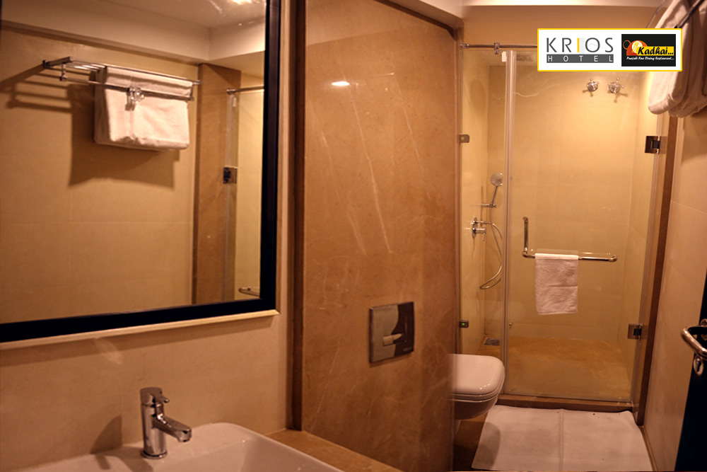 Modern Bathroom Fittings in all Rooms